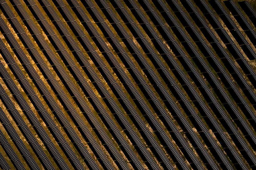 Hungarian solar plant finishes battery project near Paks