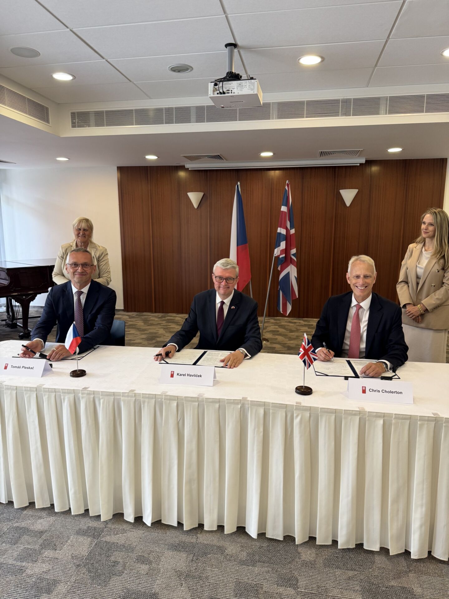 ČEZ and Rolls-Royce SMR expand Czech small modular reactor partnership